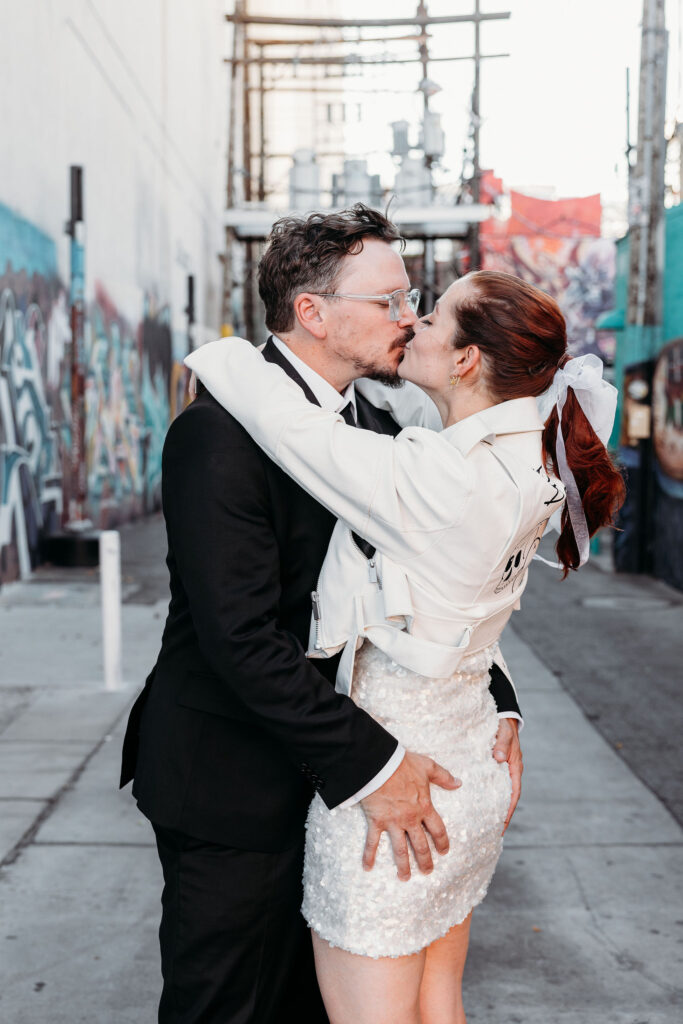 Picture of a newly married couple in Fremont Street