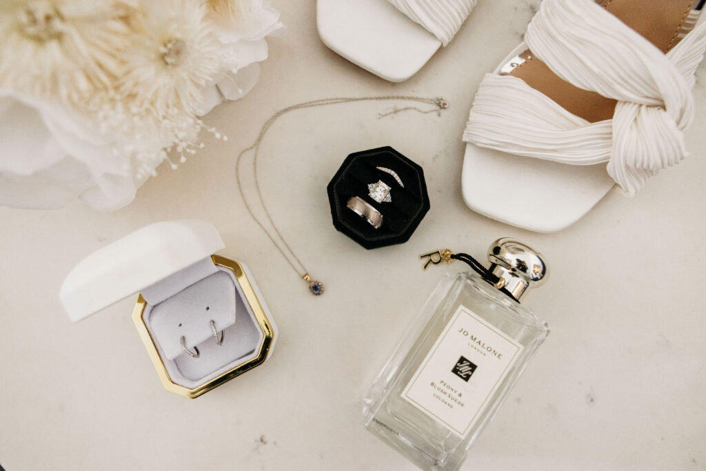 A Modern & Classic Las Vegas Wedding at That Chapel Downtown