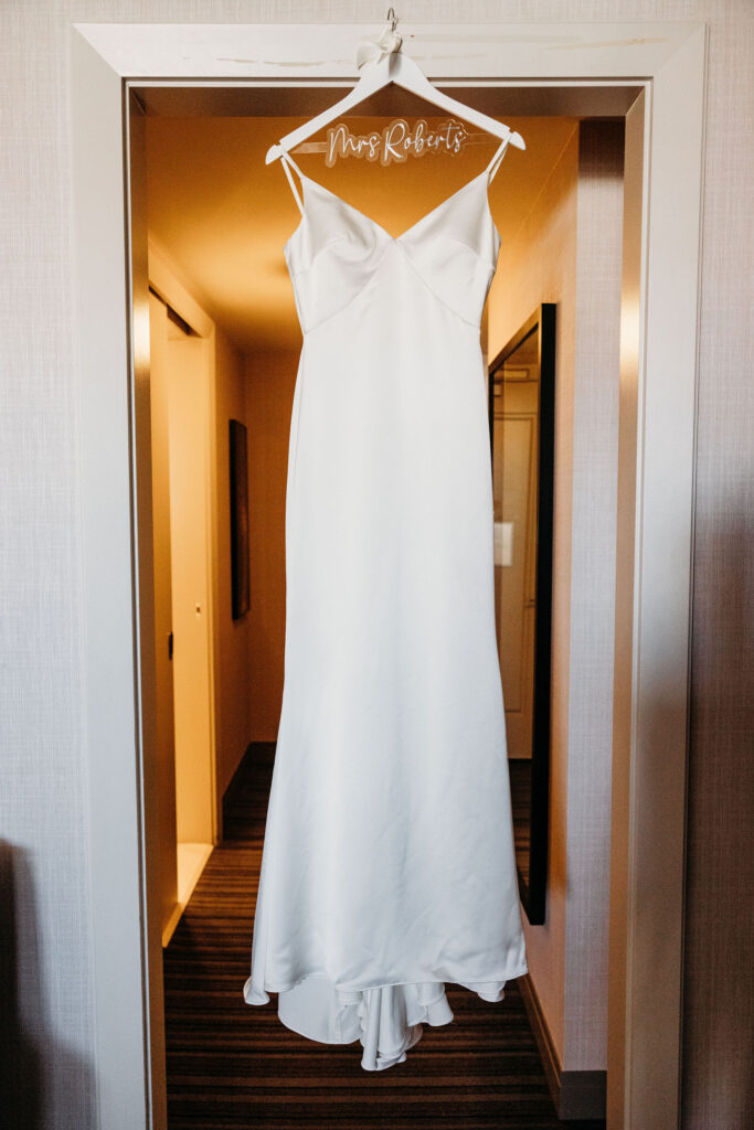 elegant and timeless wedding dress