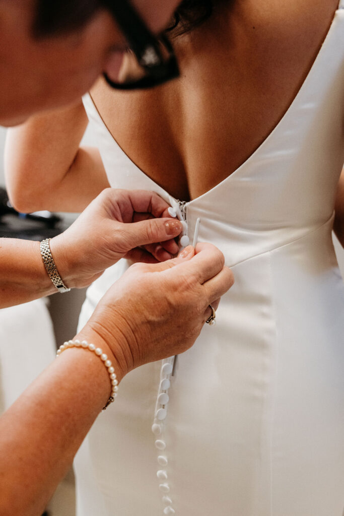 A Modern & Classic Las Vegas Wedding at That Chapel Downtown