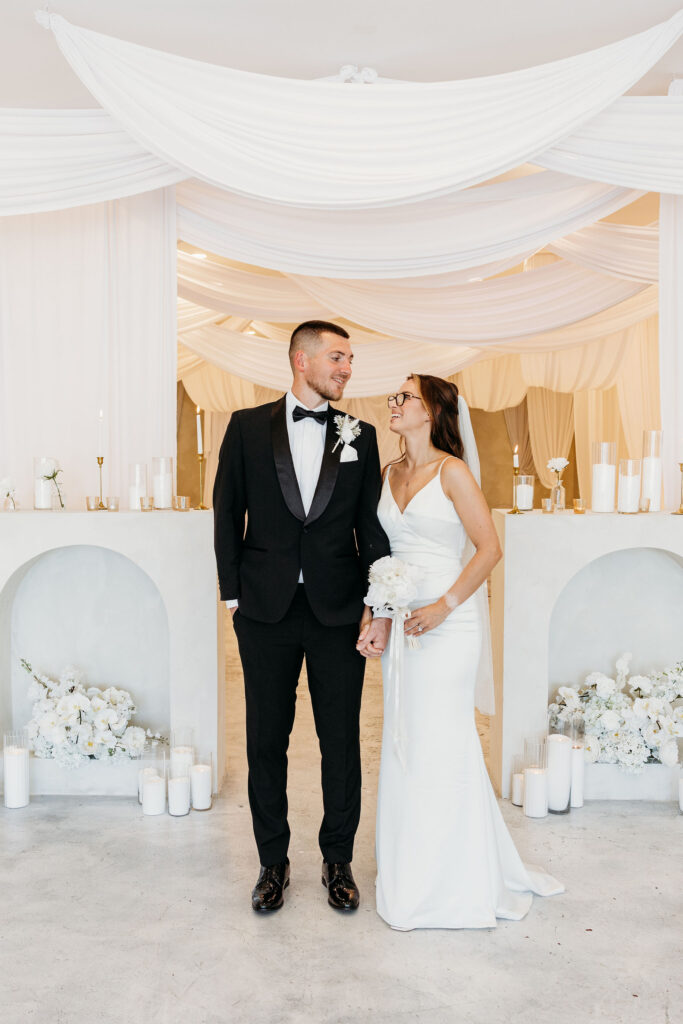 A Modern & Classic Las Vegas Wedding at That Chapel Downtown