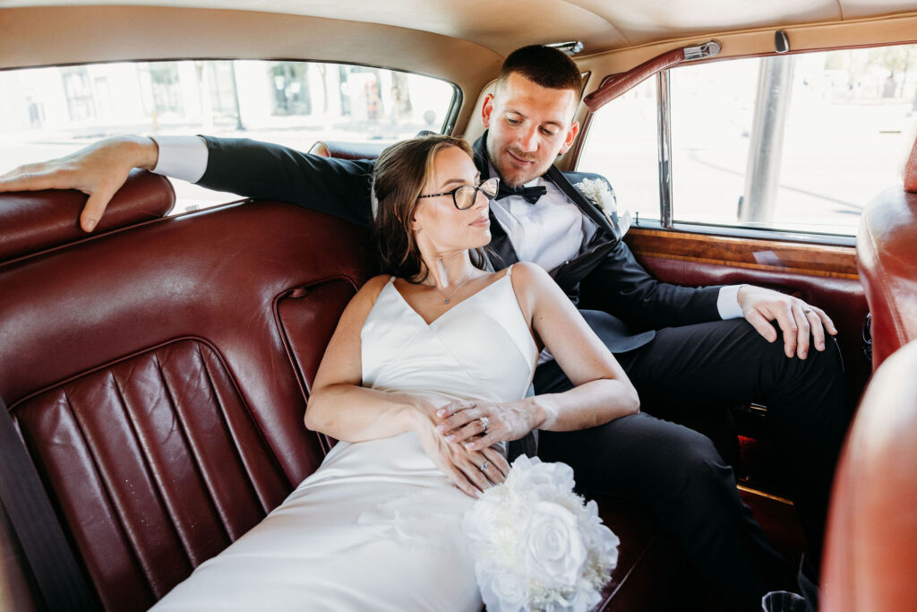 fun bridal portraits in las vegas