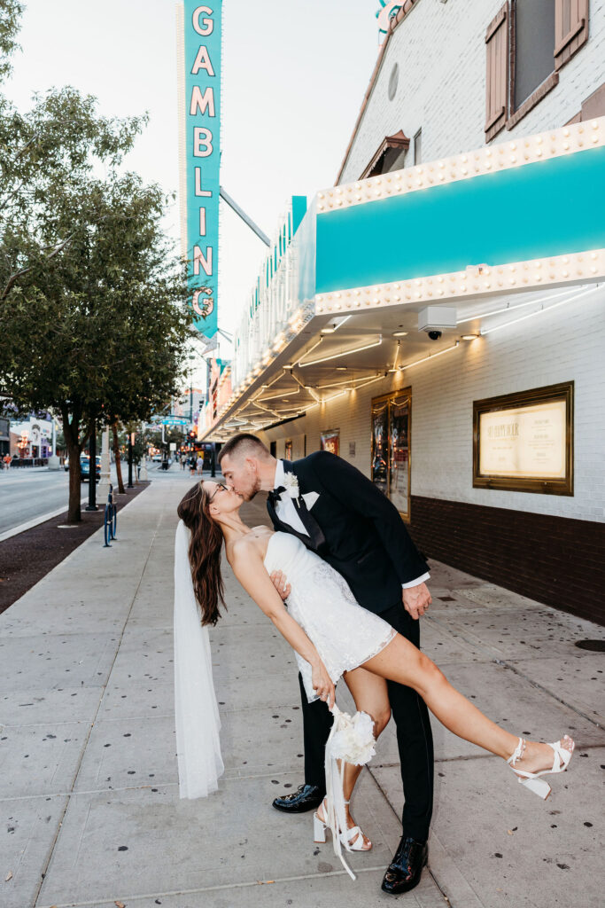 A Modern & Classic Las Vegas Wedding at That Chapel Downtown