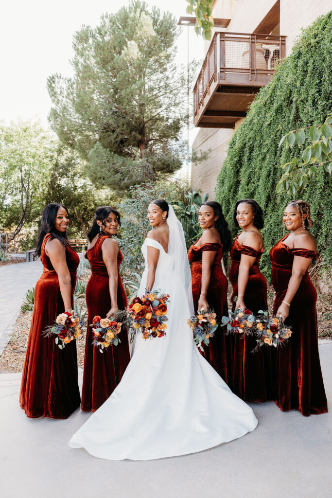 cute picture of the bride and her bridesmaids