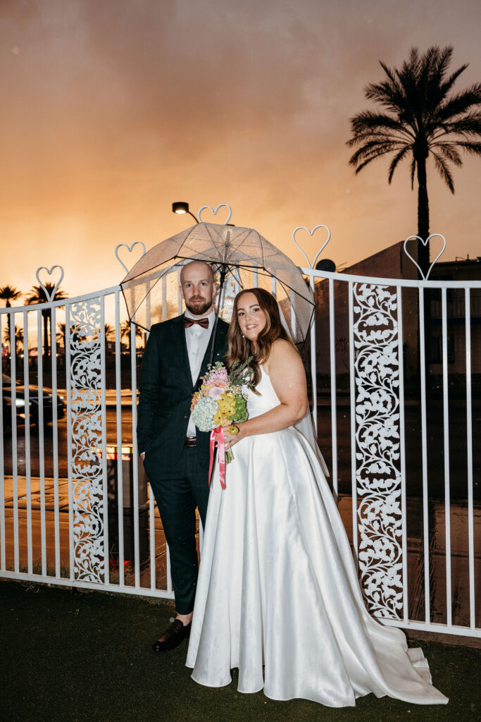 This Rainy Las Vegas Elopement at Little White Chapel Was So Cool