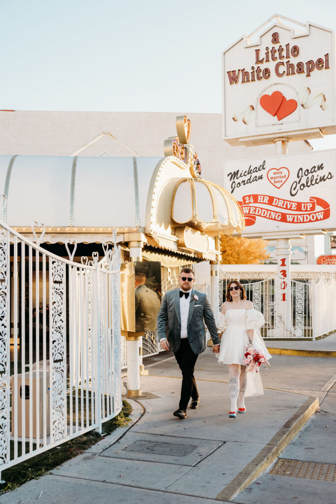 golden hour bridal photos in vegas