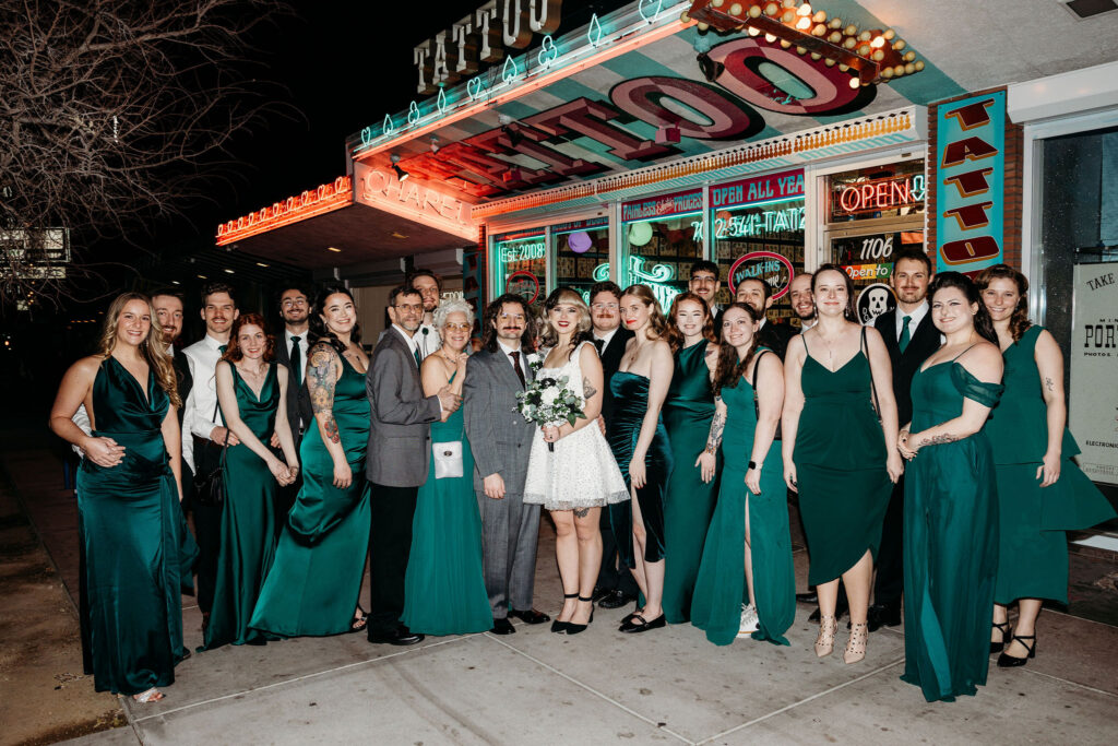 Cute picture of the bride and groom with the bridal parties