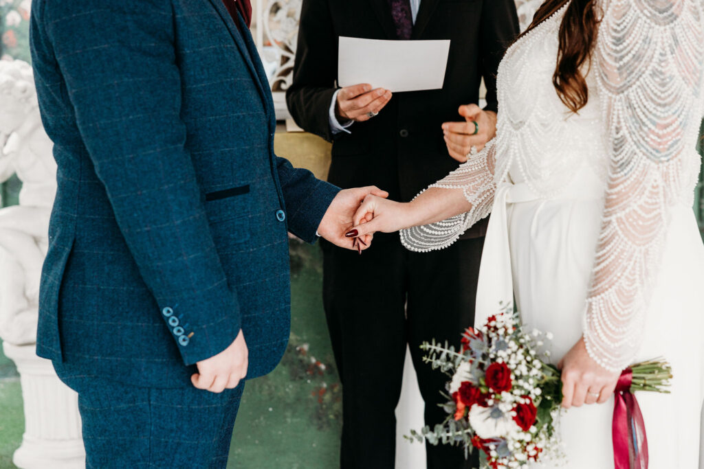 The Ultimate Guide to an Amazing Little White Chapel Elopement in Las Vegas