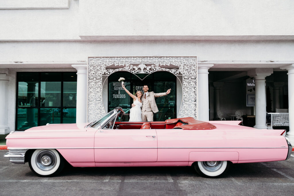 The Ultimate Guide to an Amazing Little White Chapel Elopement in Las Vegas