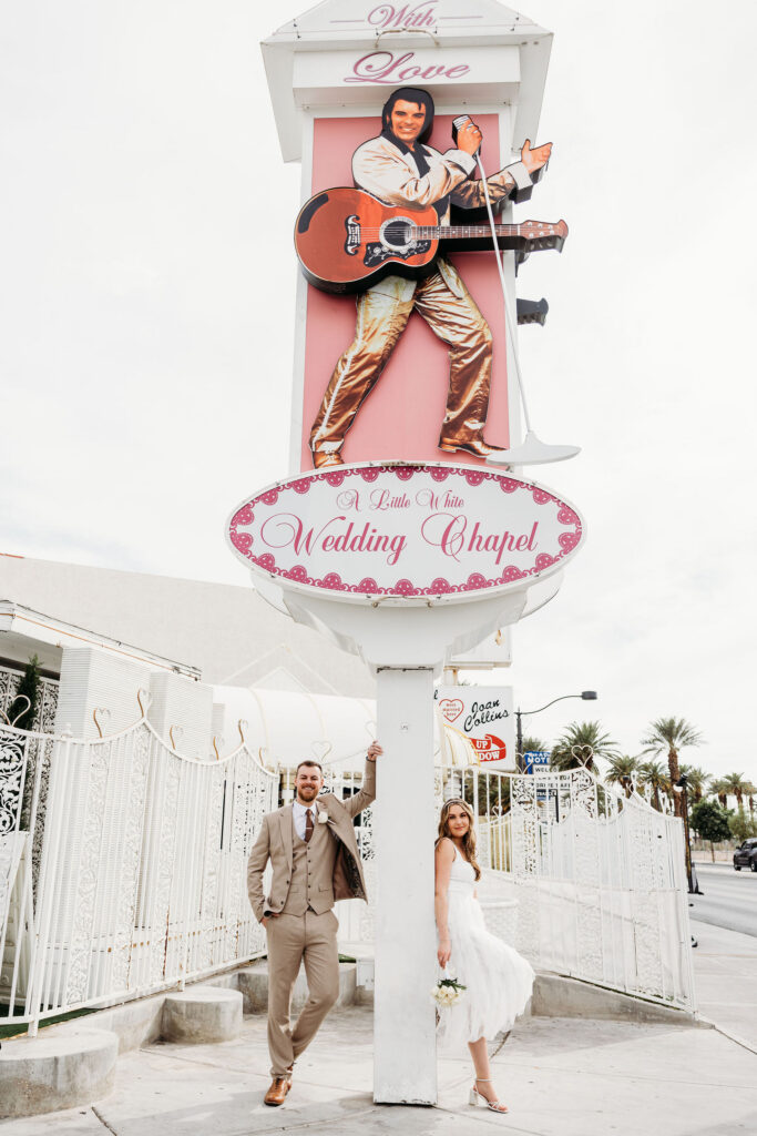 The Ultimate Guide to an Amazing Little White Chapel Elopement in Las Vegas