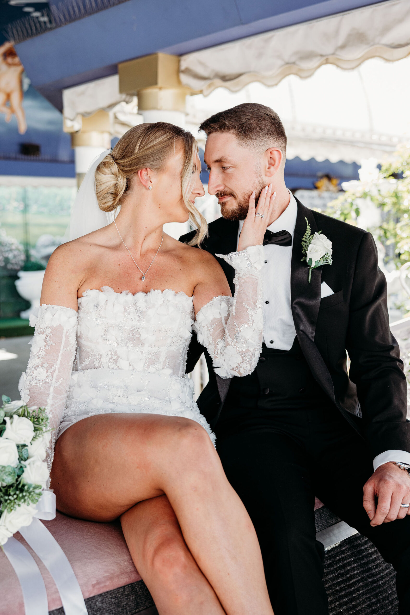 The Ultimate Guide to an Amazing Little White Chapel Elopement in Las Vegas