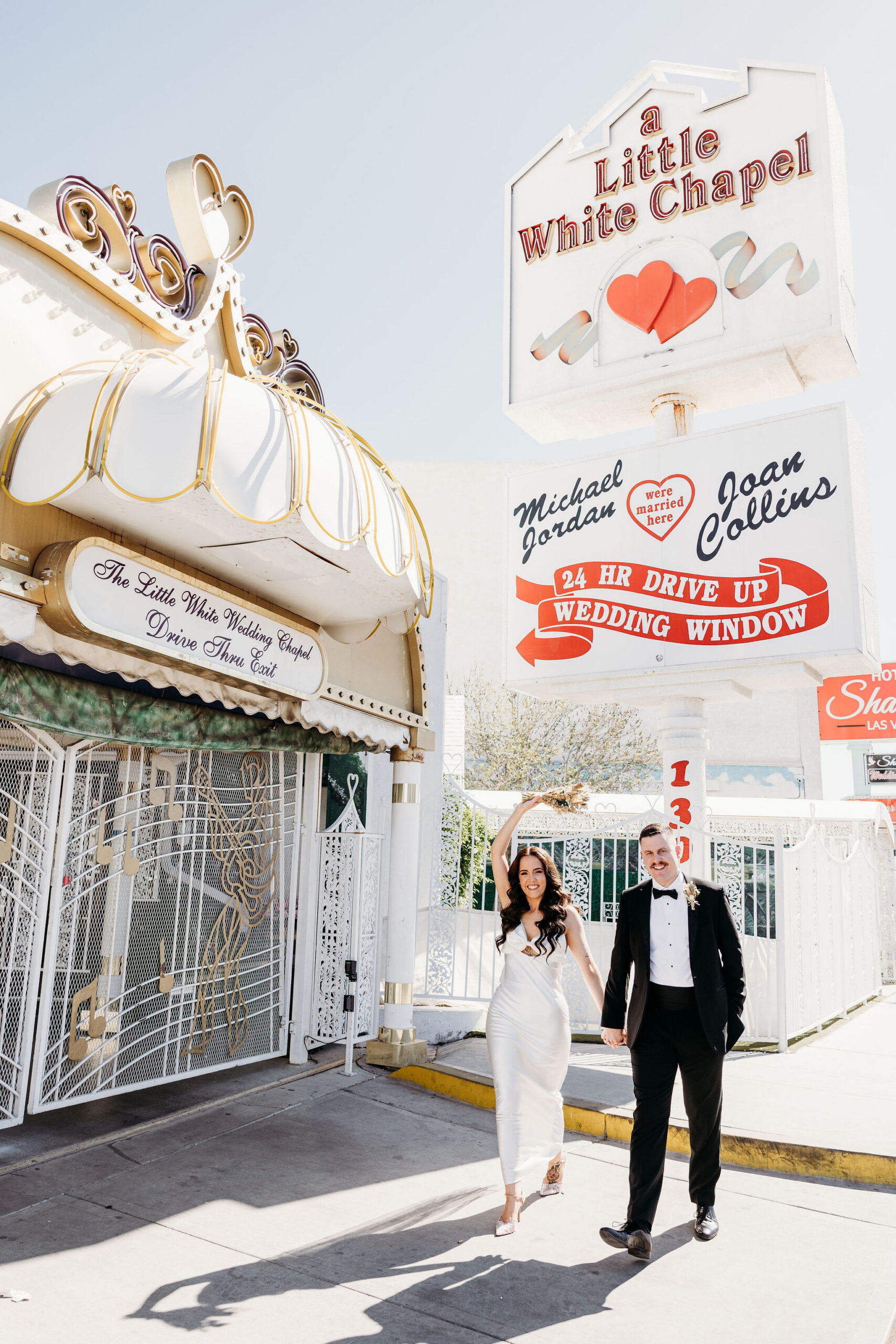 The Ultimate Guide to an Amazing Little White Chapel Elopement in Las Vegas