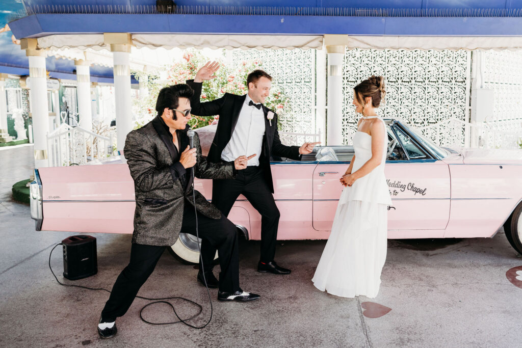 The Ultimate Guide to an Amazing Little White Chapel Elopement in Las Vegas