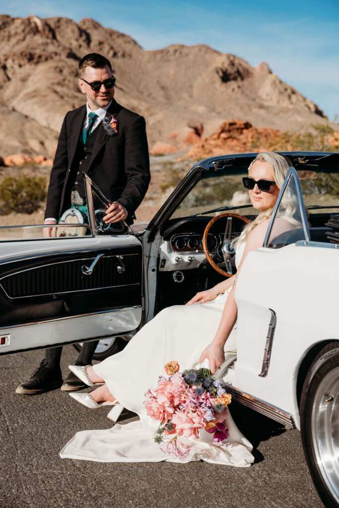 Golden hour bridal session in the Las Vegas desert
