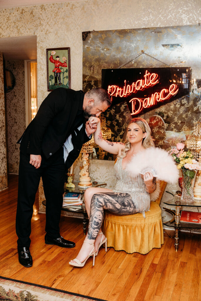 A Vintage Hollywood Glam Las Vegas Vow Renewal at Showgirl House and Sure Thing Too