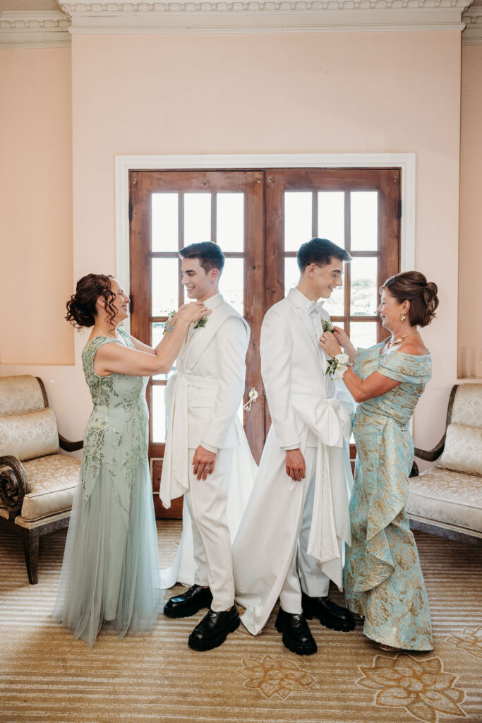 A Classic Hilton Lake Las Vegas Wedding with Private Vows & Timeless Style