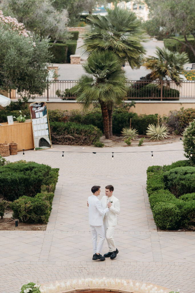 A Classic Hilton Lake Las Vegas Wedding with Private Vows & Timeless Style