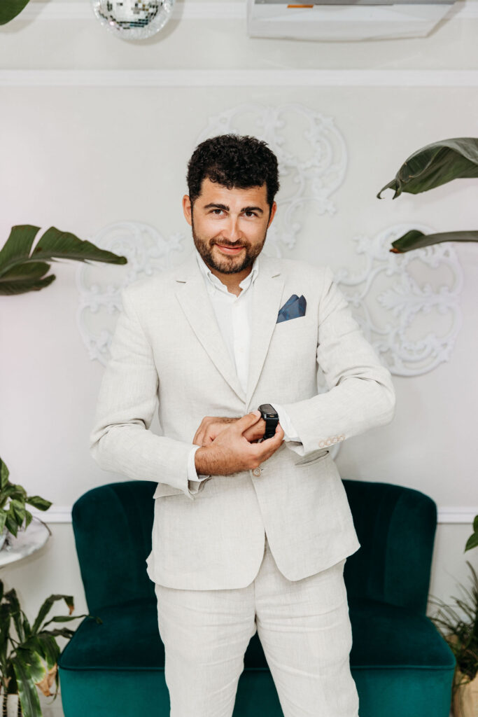 A Classic Las Vegas Elopement at Love Story Wedding Chapel